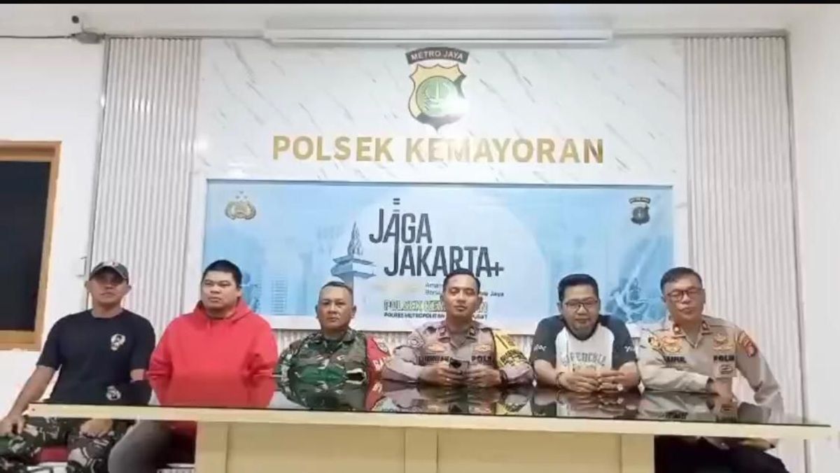 Viral Anggota TNI-Polri Tuding Penjual Es Kue Disebut Berbahan Spon, Endingnya Minta Maaf