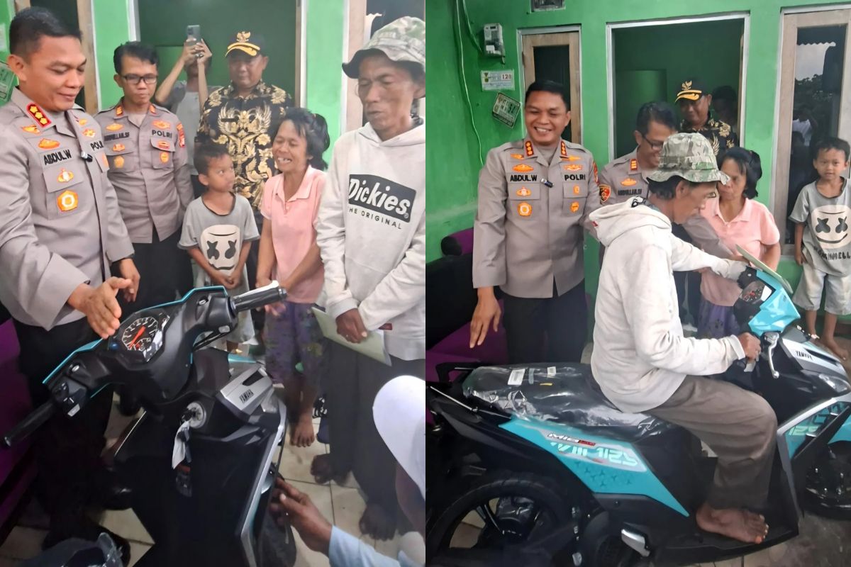 Pedagang Es Kue Viral Dituding Berbahan Spons Kini Dapat Hadiah Motor dari Polres Depok