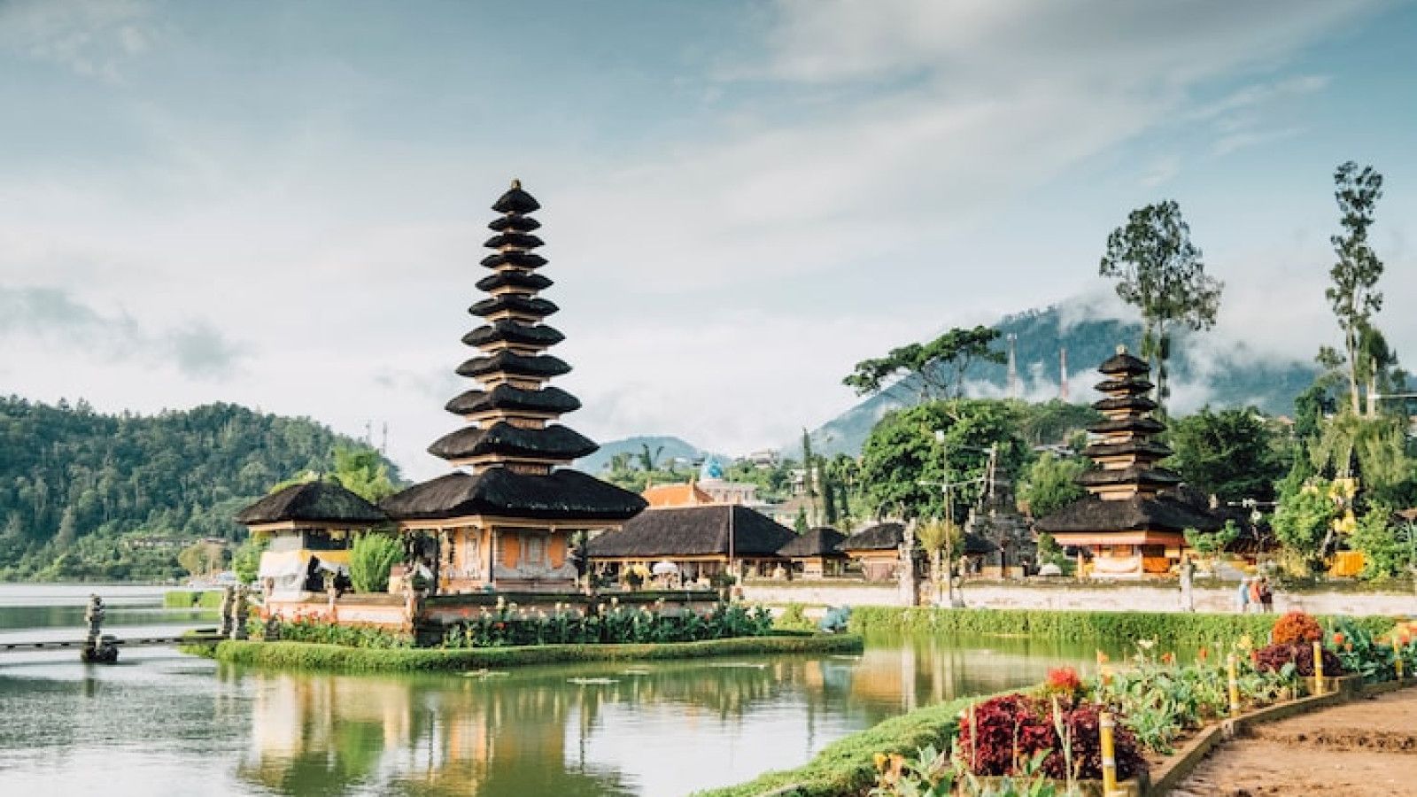 Tempat Sempurna untuk Menyepi dan Menenangkan Pikiran di Indonesia