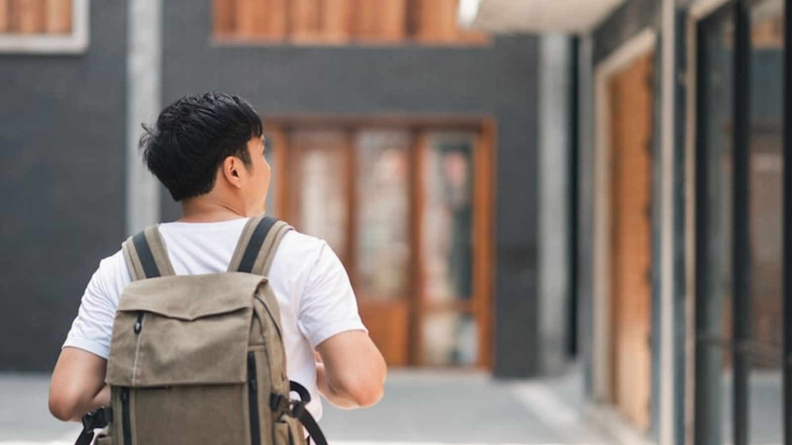 Menggali Arti Pentingnya Pulang di Era Kesibukan Modern