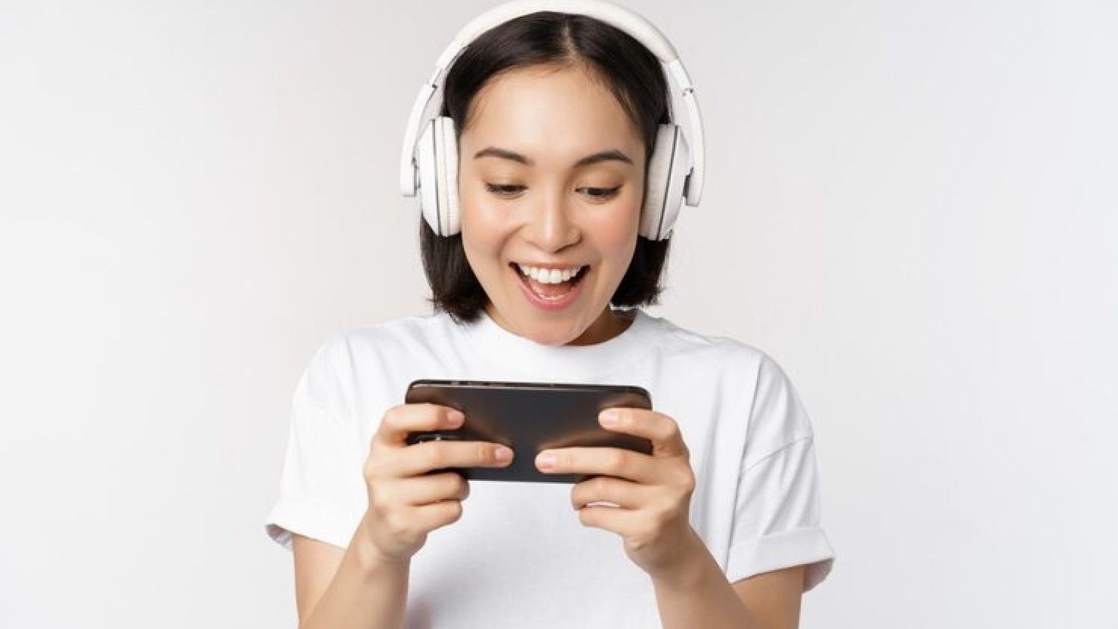 Online Life: Dampak Tersembunyi pada Cara Kita Berpikir dan Berinteraksi
