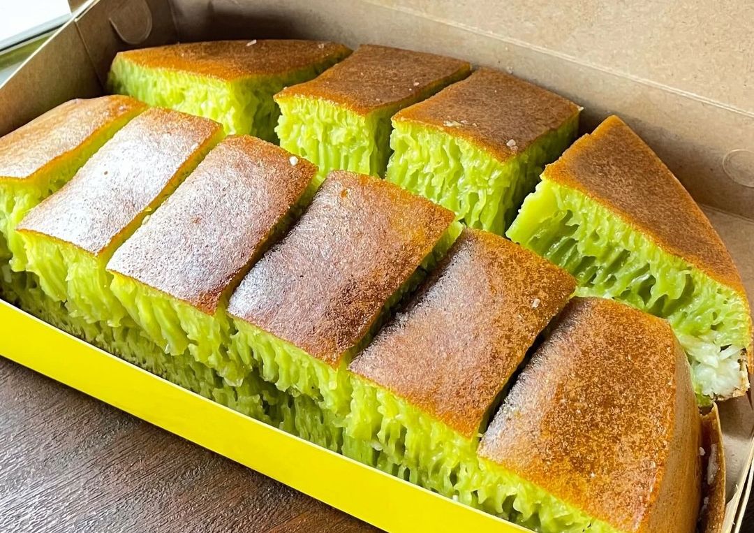 Martabak Waikiki Malang Bertahan dengan Pandan Suji di Tengah Tren Greentea Matcha