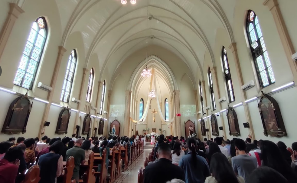 Gereja Hati Kudus Yesus Kayutangan, Jejak Wisata Religi dan Sejarah Katolik di Malang