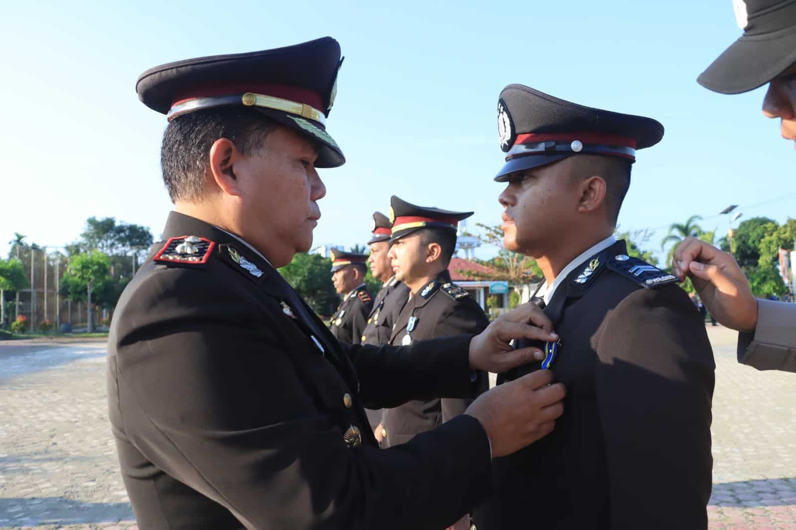 17 Personel Polres Aceh Utara Terima Satyalencana, Dedikasi Dibalas Negara