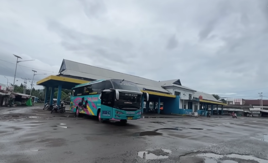 Terminal Bus di Ujung Timur NTB, Masih Jadi Andalan Perjalanan Jauh?