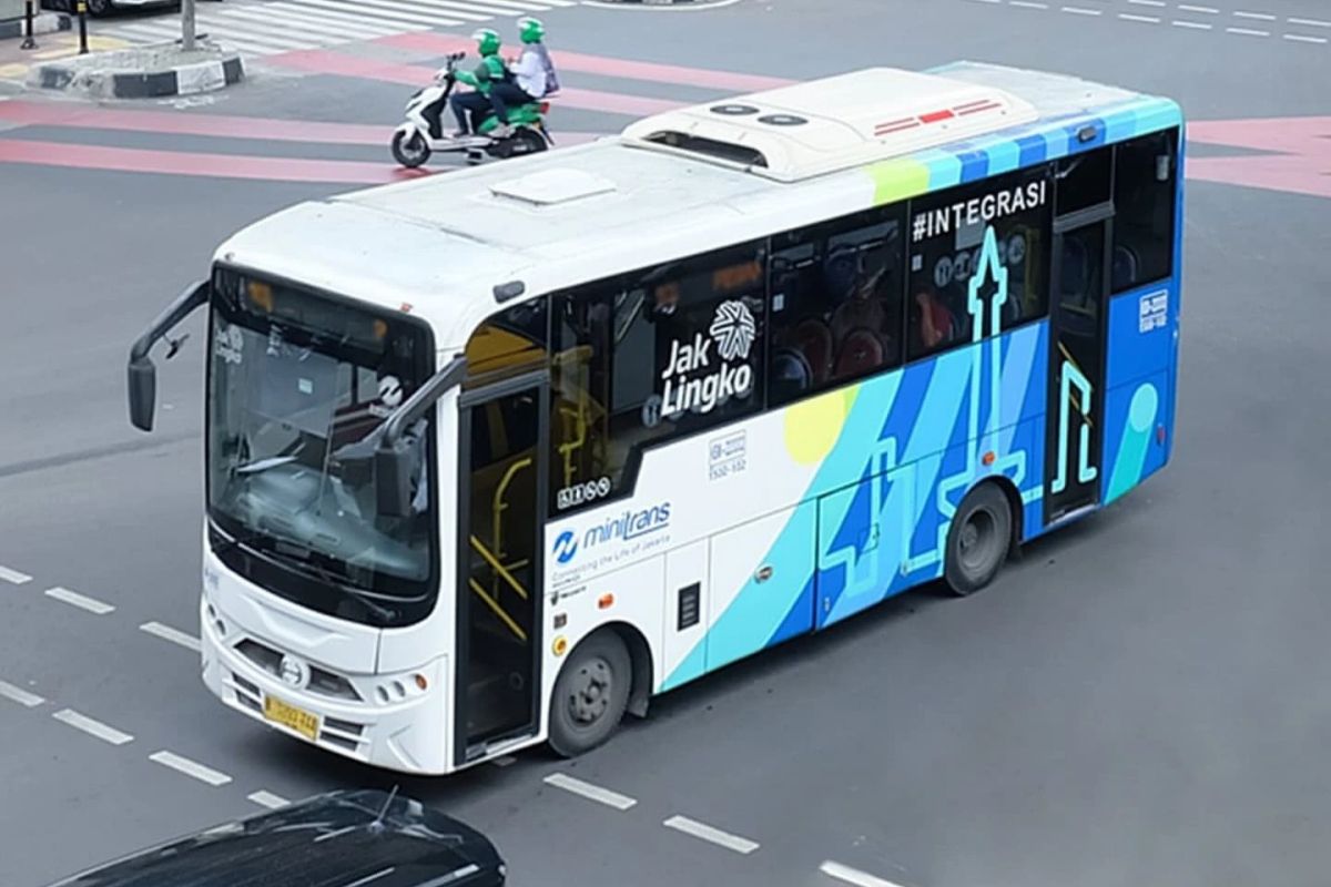 Transjakarta Alihkan Rute Imbas Genangan Air di Sejumlah Titik, Cek Info Jalur Alternatifnya Disini!