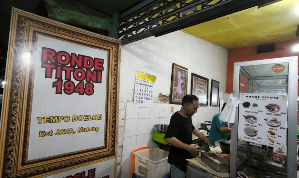 Ronde Titoni, Kedai Legendaris Sejak 1948 yang Menghangatkan Malam Kota Malang