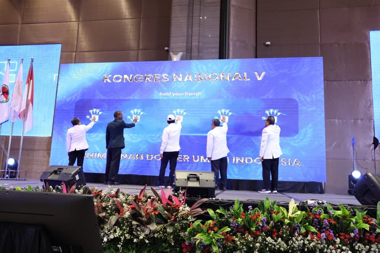 Menko PMK Hadir Dalam Kongres Nasional V Perhimpunan Dokter Umum Indonesia