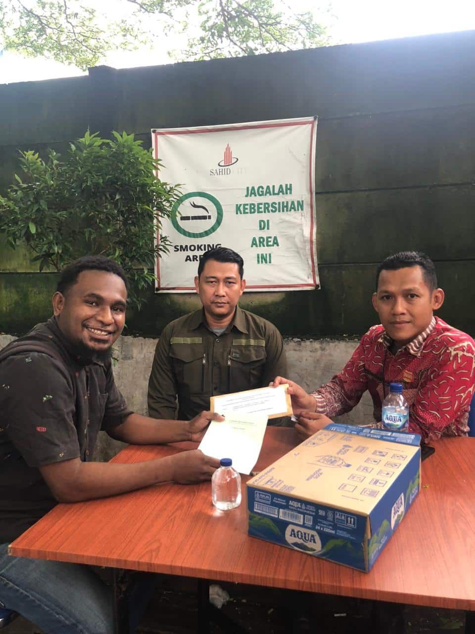 Marga Kelagilit Tegaskan Penolakan Sawit di Hadapan Kantor PT IKS
