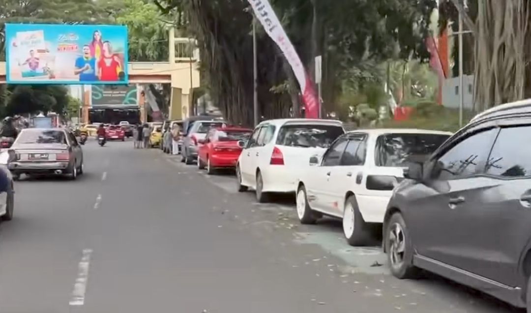 Alun-alun Merdeka Malang Kembali Ramai, Parkir dan PKL Jadi Tantangan Baru