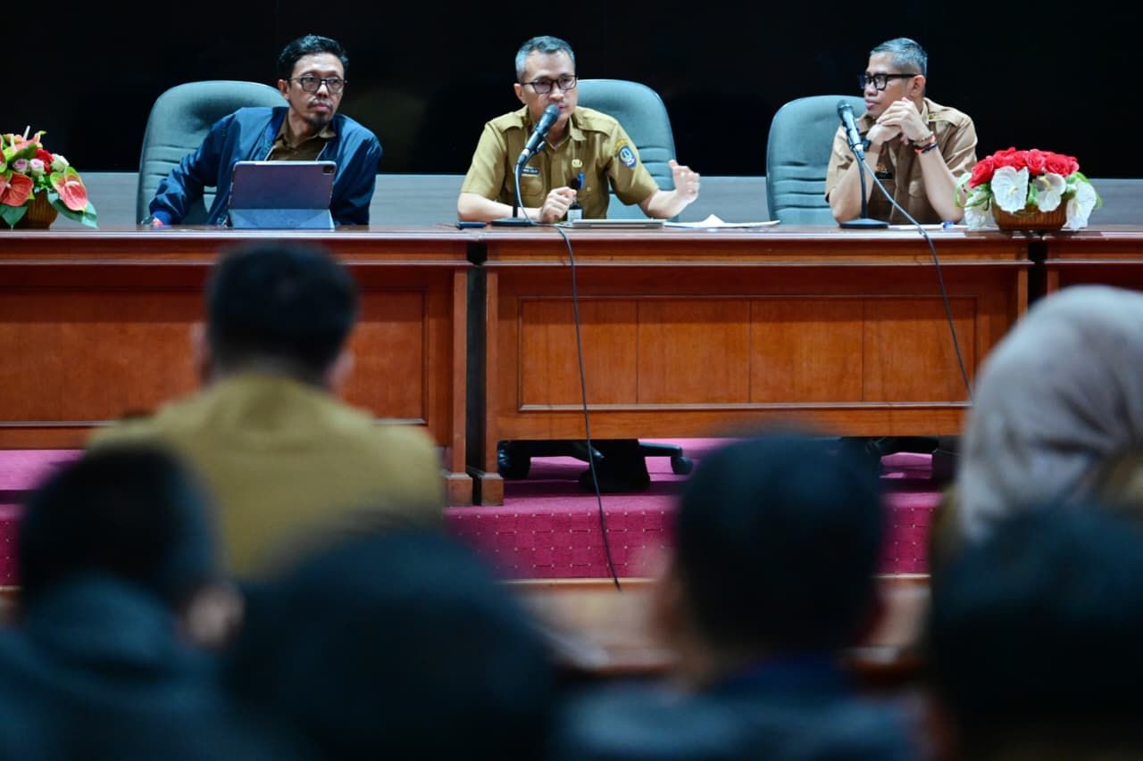 Plt Kadis Kominfo Sulsel Pimpin Rapat Perdana, Tekankan Peran Humas Kawal Program Strategis