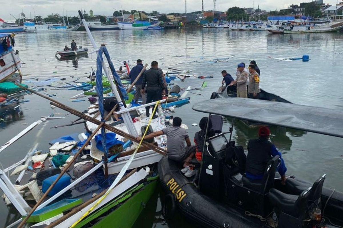 8 Orang Jadi Korban Insiden Kapal Meledak di Pelabuhan Paotere Makassar