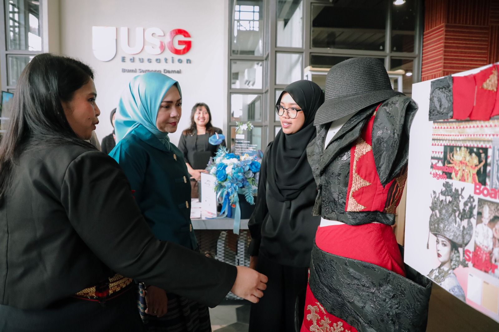 Dekranasda Lampung Ajak Generasi Muda Angkat Wastra dan Budaya Daerah