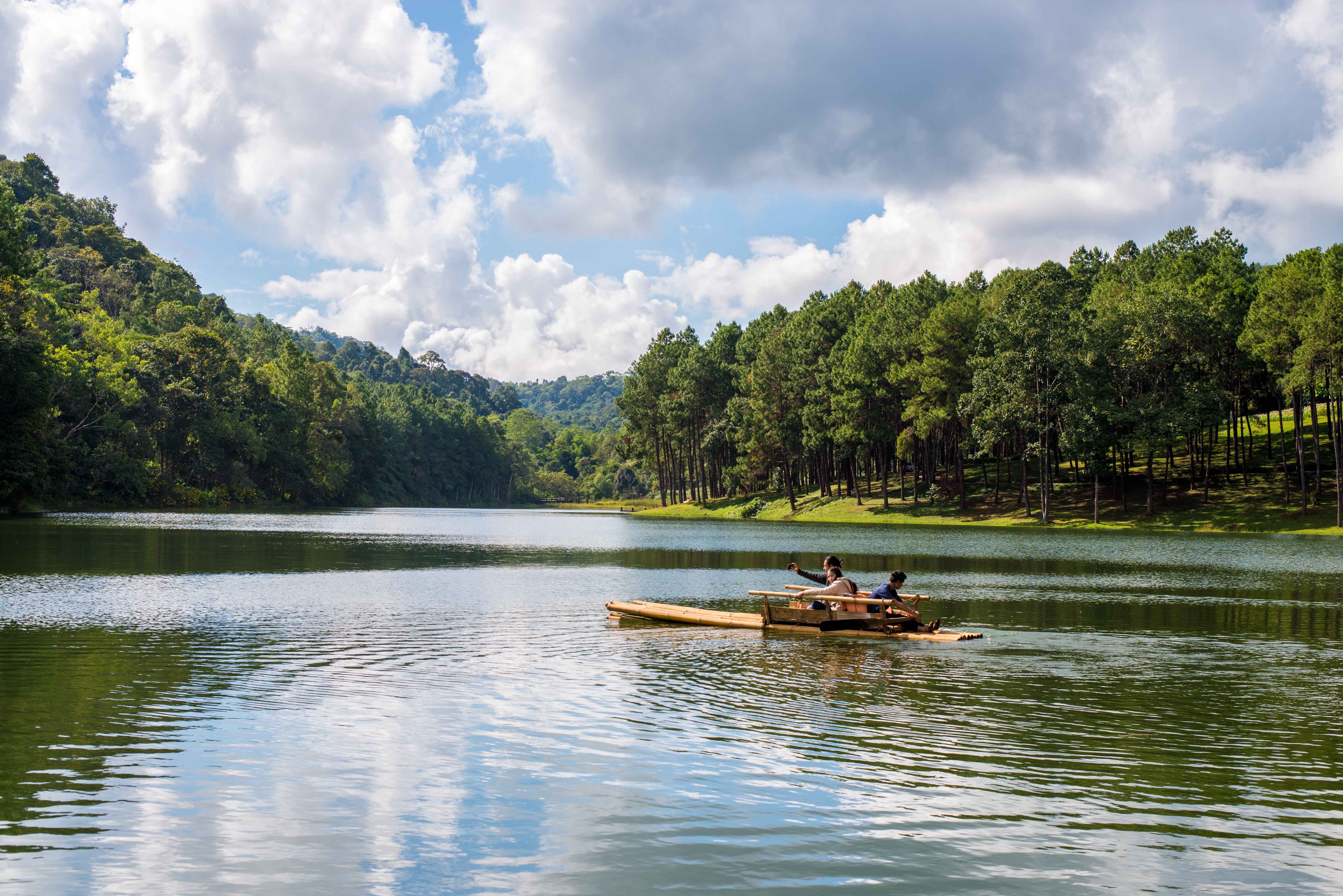 4 Waduk dan Danau di Sulawesi Tenggara yang Menjadi Ikon Wisata Alam