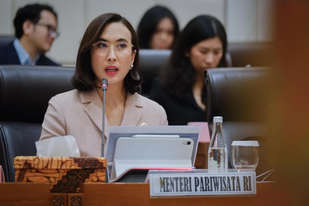 Menpar Widiyanti Sebut Pariwisata 2025 Lampaui Target, Wisman Tembus 15,39 Juta