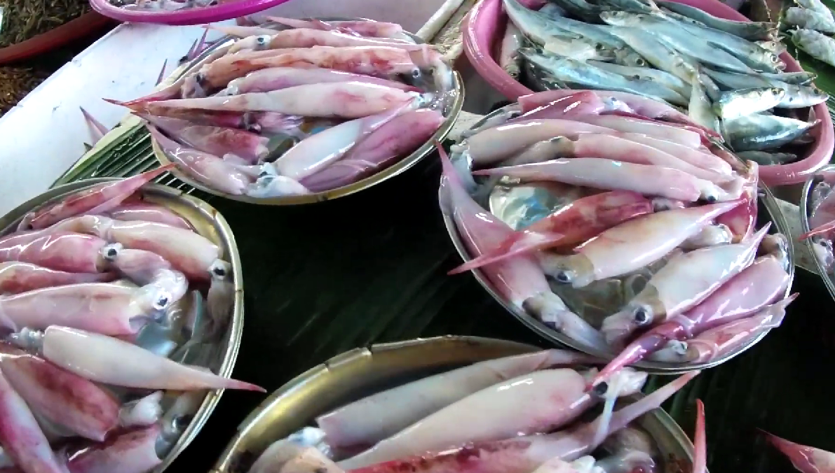 Pasar Amahami Kota Bima, Pusat Belanja Tradisional yang Selalu Ramai dan Lengkap