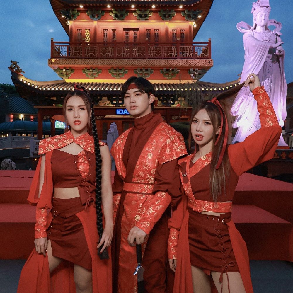 Sambut Imlek 2026, Step By Step ID Rilis Single Gong Xi Happy : Perpaduan Oriental, Dangdut hingga Rap