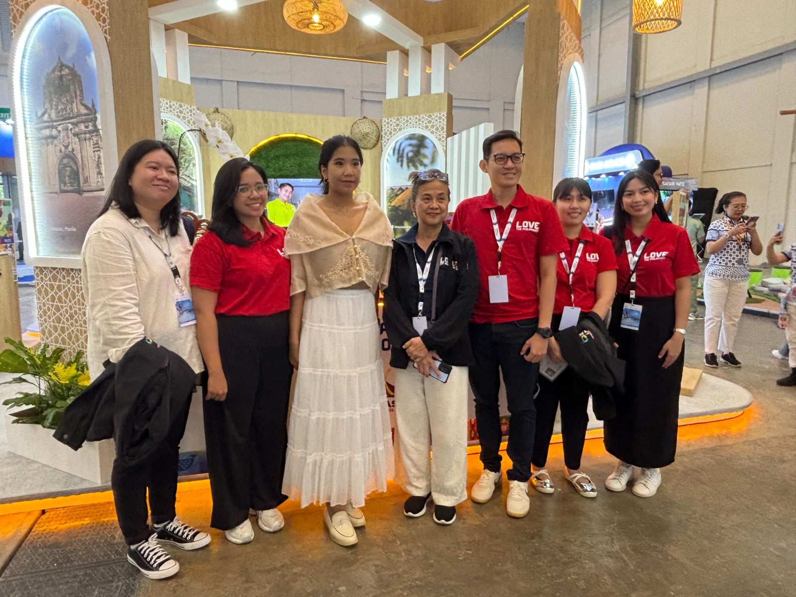 5 Hal yang Bakal Bikin Kamu Tertarik Traveling ke Filipina, Muslim Friendly Juga Lho