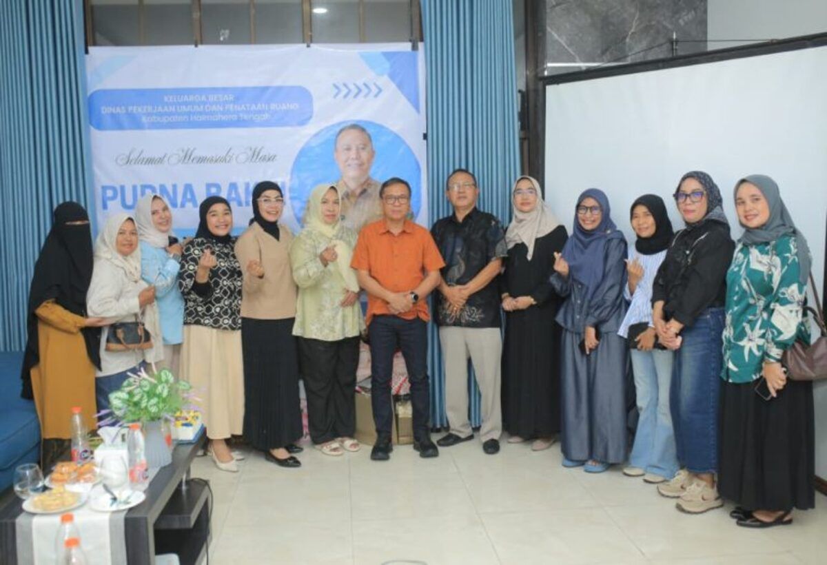 Bupati Ikram Malan Sangadji Apresiasi Pengabdian “Ko Ai” untuk Pembangunan Halteng