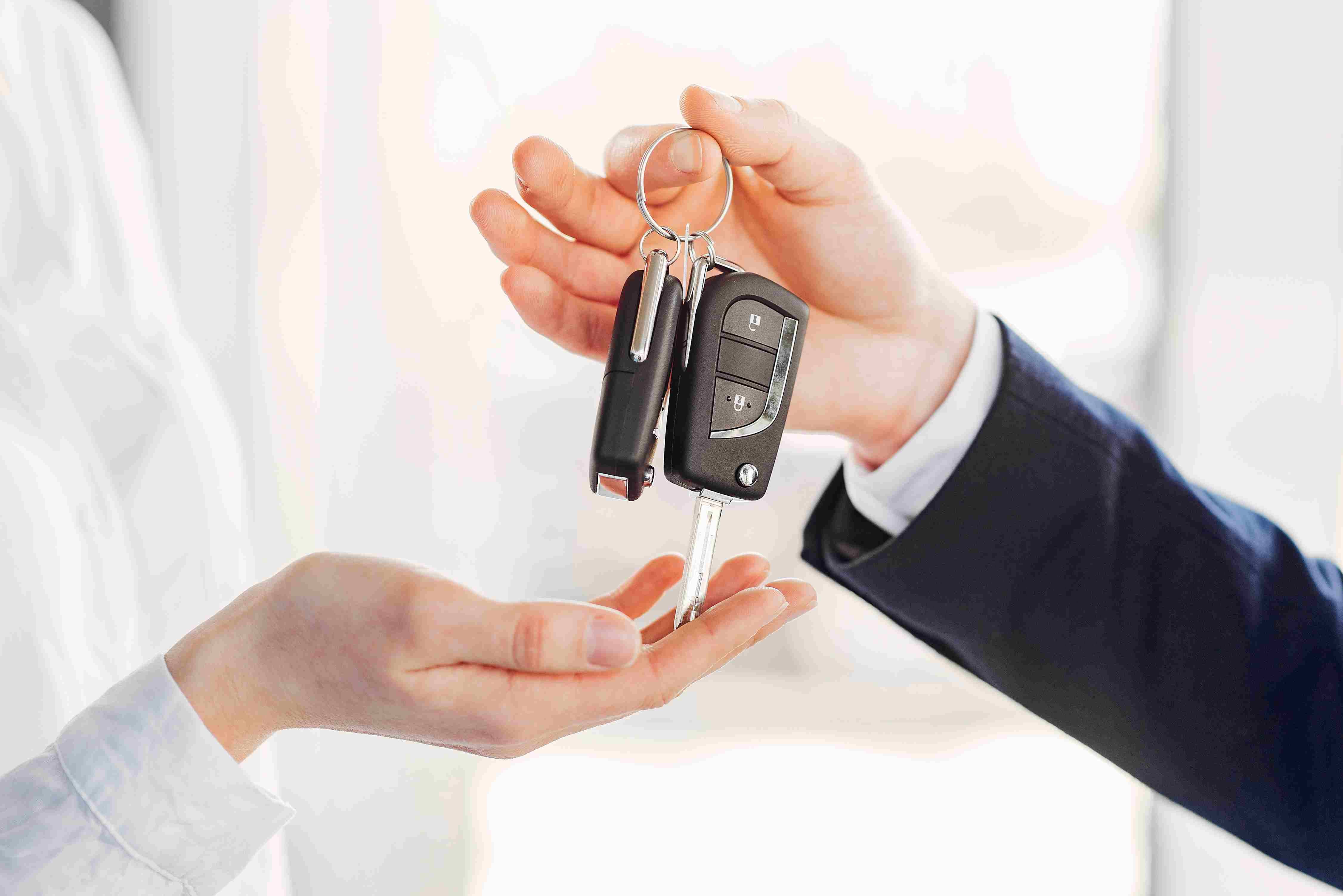 Mobilan Sendiri di Kendari, Kenapa Rental Mobil Lepas Kunci Jadi Favorit?