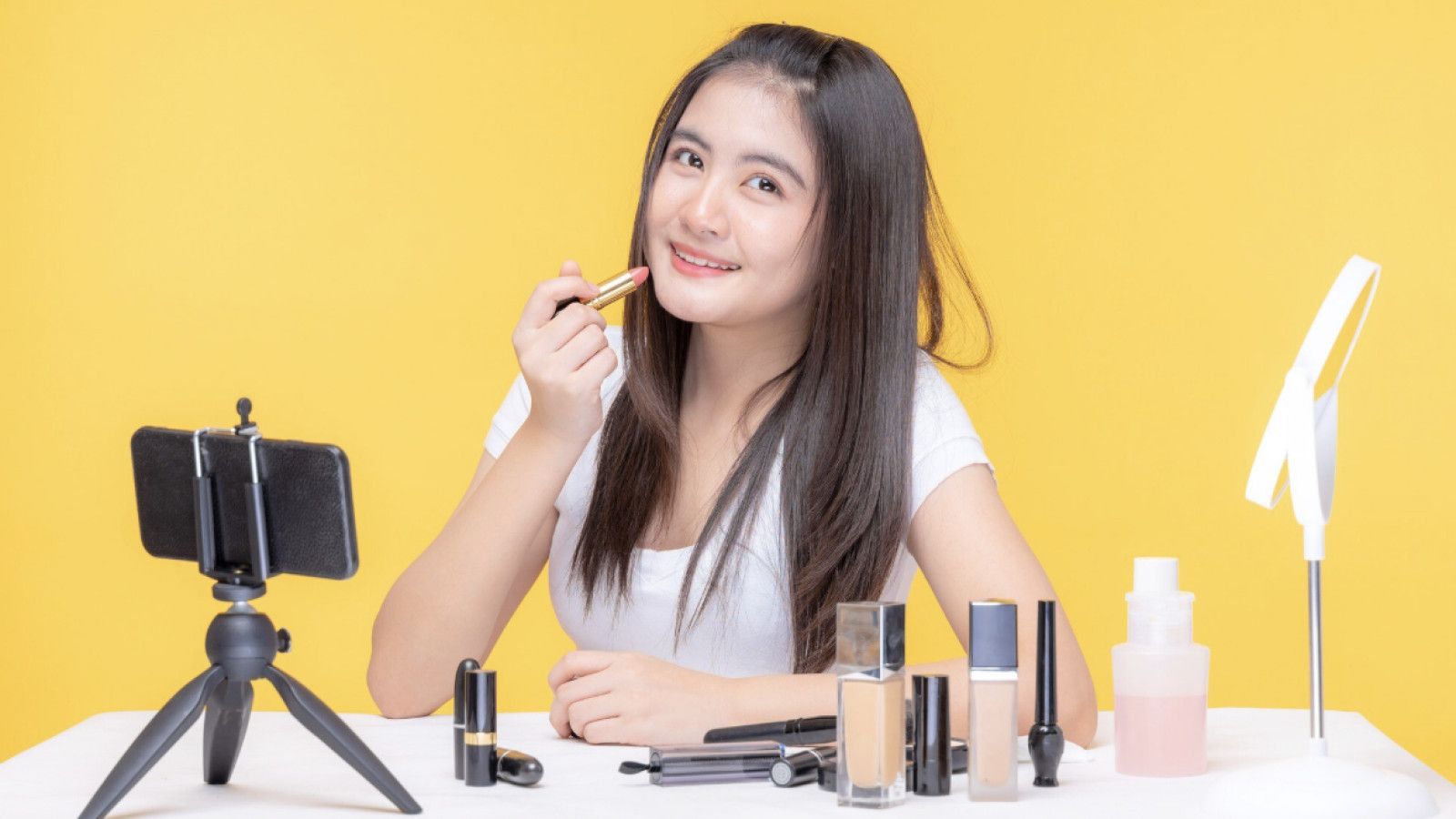 Make Up: Ekspresi Diri yang Mengubah Pandangan