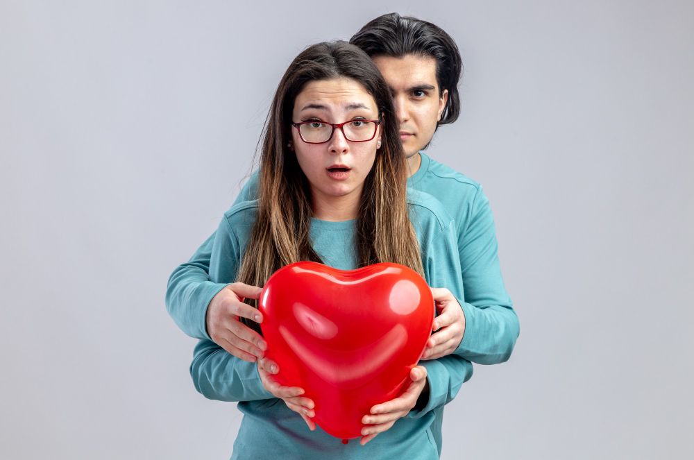 Modus Love Bombing yang Bisa Manipulasi Korban, Simak Cara Deteksi Pelaku