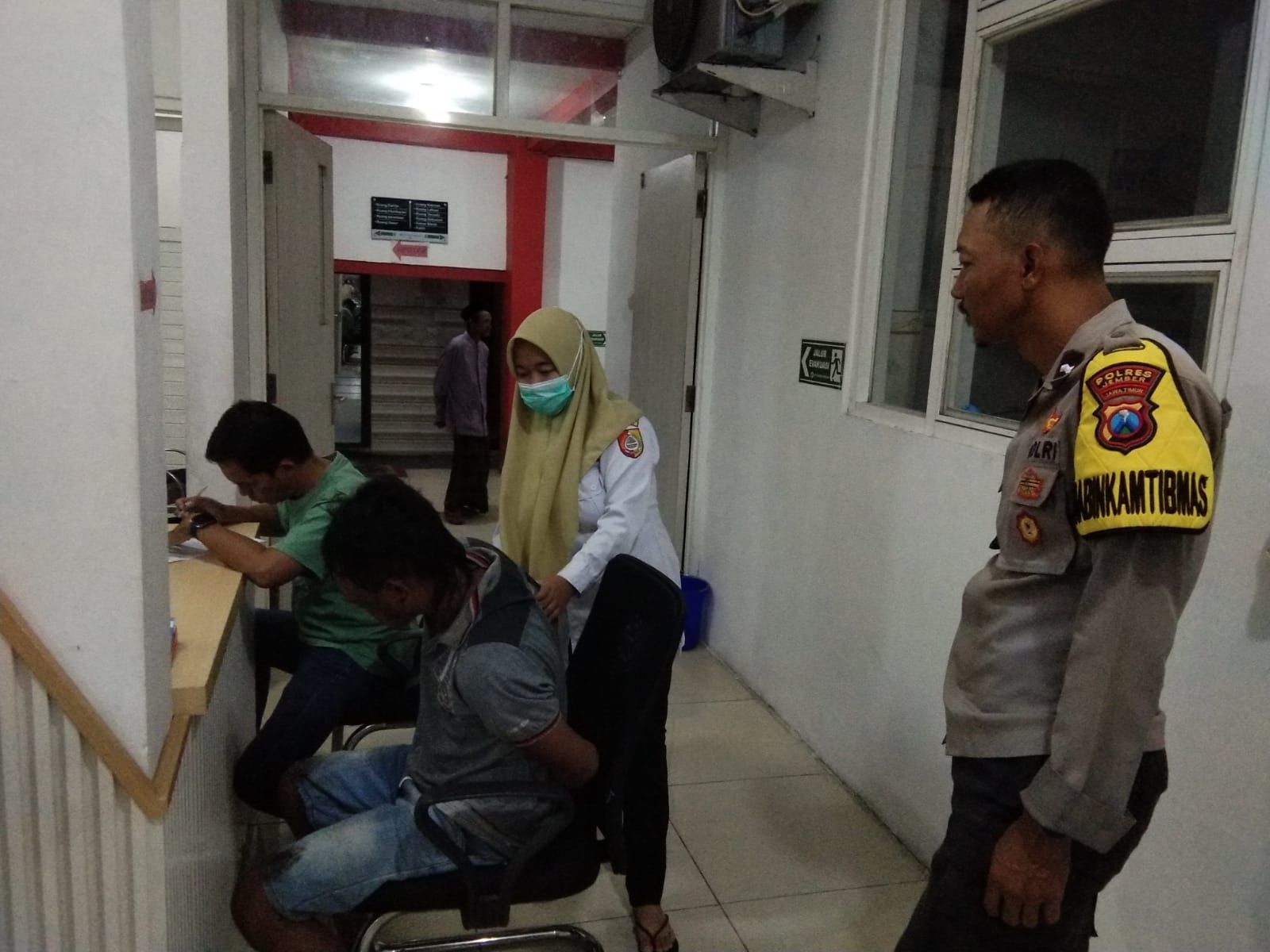 Nekat Curi 4 Karung Alpukat, Pria di Jember Babak Belur Dihajar Warga