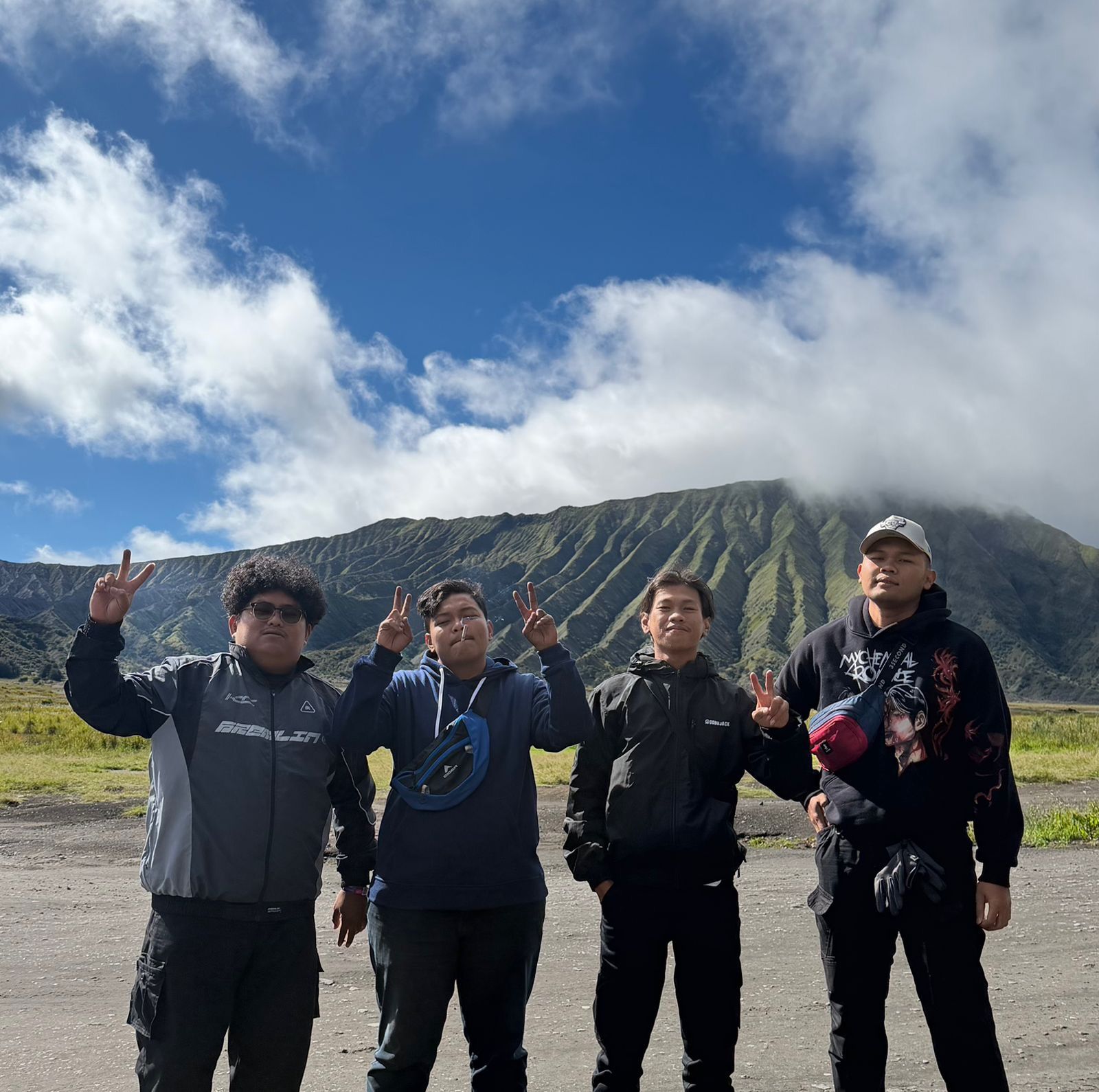 Cuma Sejutaan Bisa ke Bromo! Rahasia 4 Pemuda Bontang Touring Lintas Pulau Selama 10 Hari