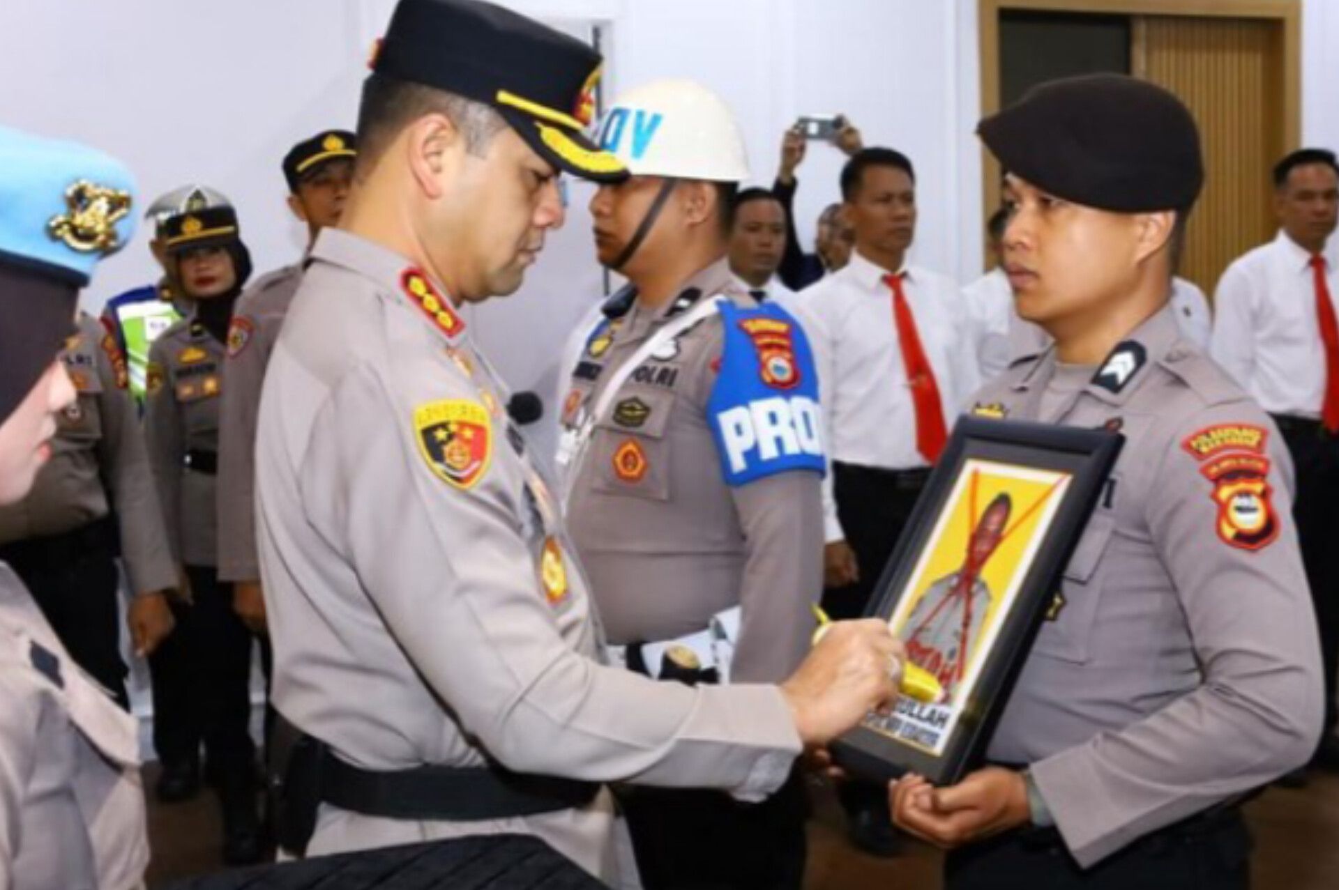 Oknum Polisi di Makassar Dipecat Tidak Hormat Akibat Bolos 500 Hari