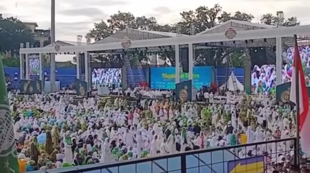 Sejak Subuh Ribuan Jemaah Padati Mujahadah Kubro 1 Abad NU di Stadion Gajayana Malang