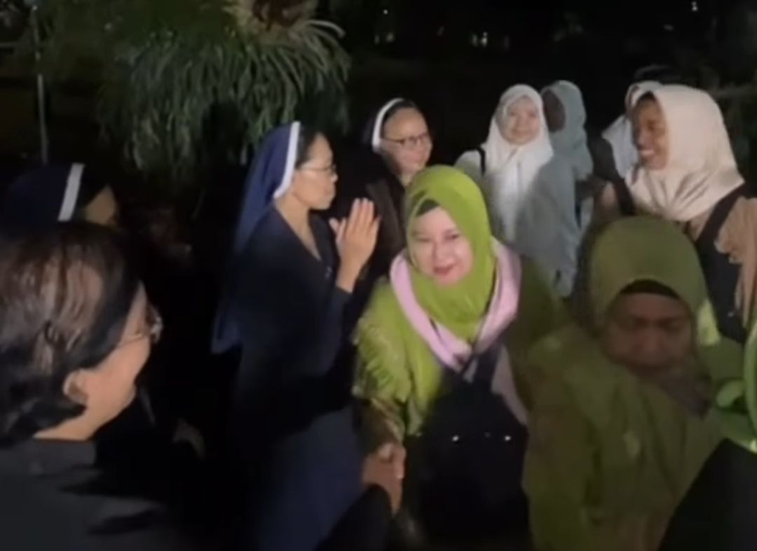 Sambutan GKJW Warnai Transit Ribuan Jemaah Mujahadah Kubro NU di Malang