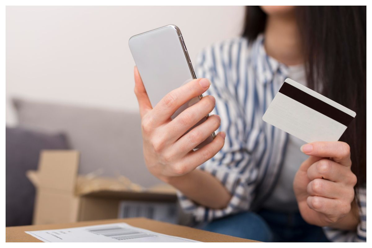 PayLater vs Kartu Kredit: Mana Lebih Untung atau Malah Bikin Boncos?