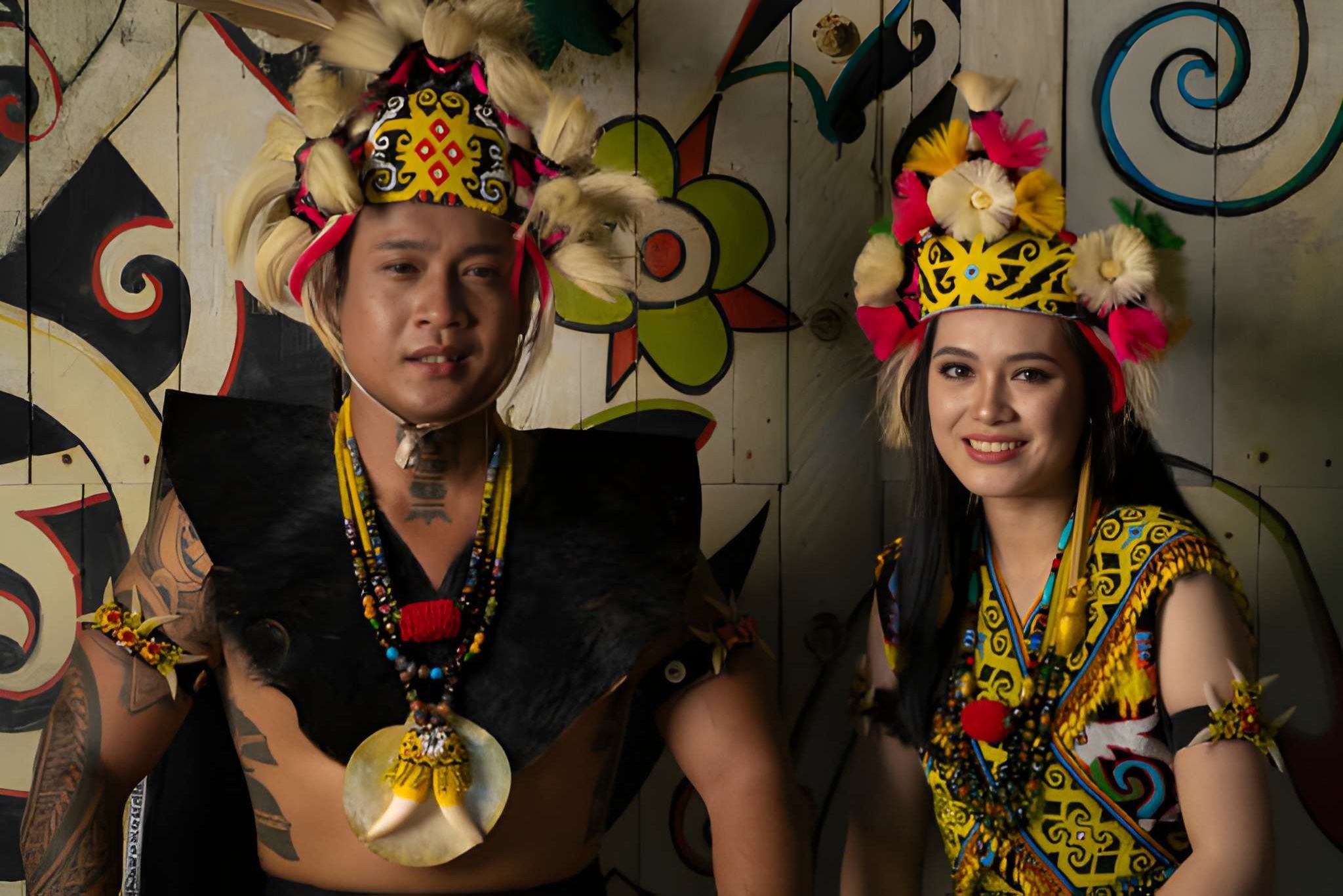 Menelusuri Identitas Suku Kutai dan Dayak di Kalimantan Timur Melalui Keunikan Bahasa dan Adat Istiadatnya