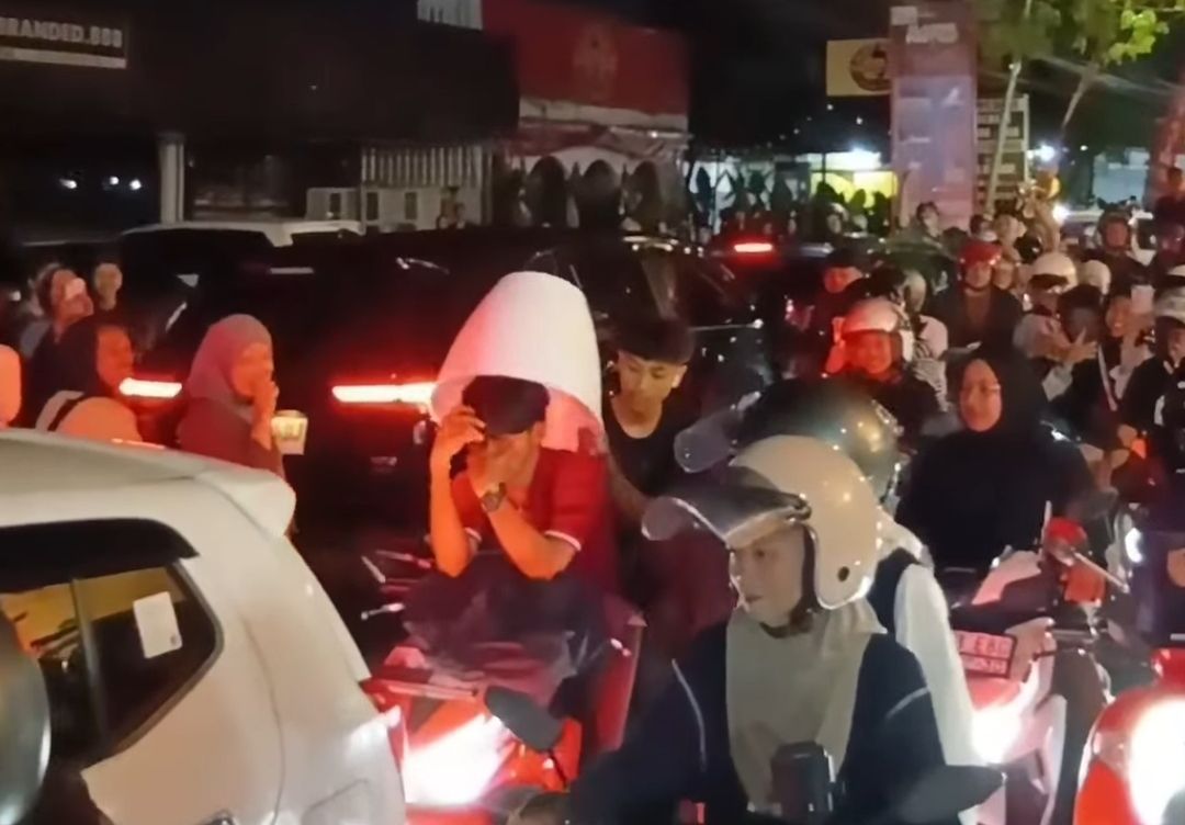 Viral Pencurian Helm Saat Macet Penutupan Konser NDX di Malang