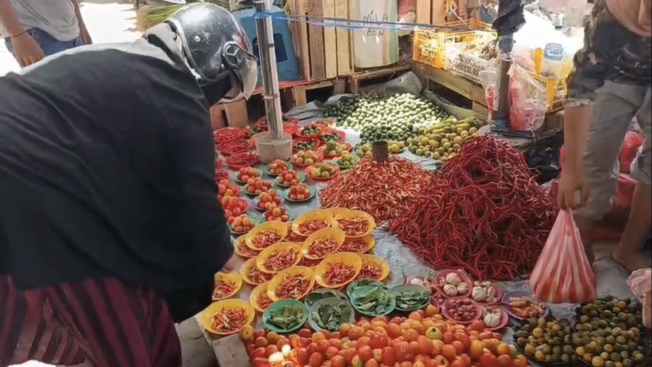 Menjelang Ramadan, Harga Cabai dan Tomat di Pasar Mardika Ambon Melonjak