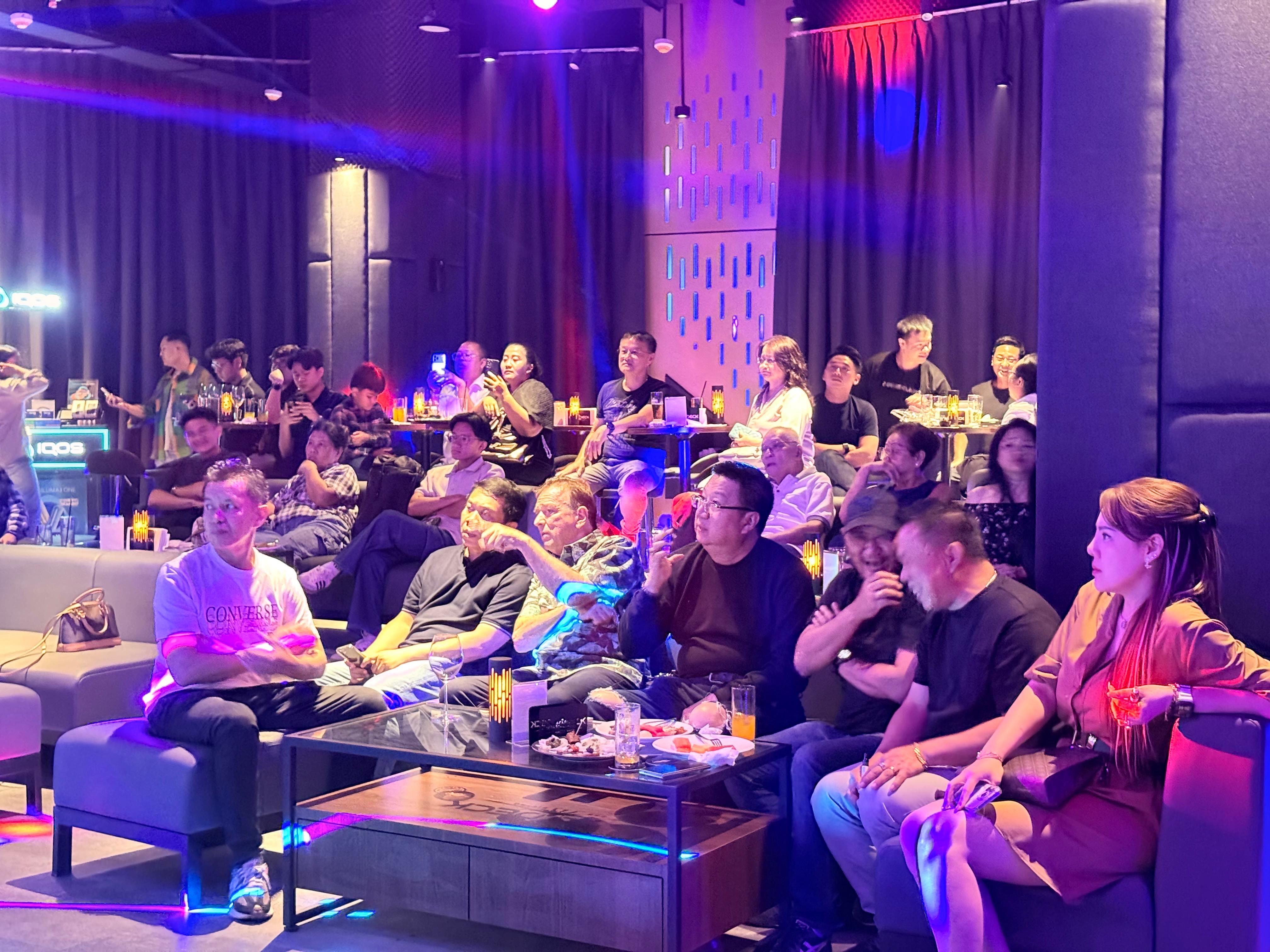 Serasa Masuk Film Top Gun! Intip Restoran Mewah Bertema Pesawat di Batam
