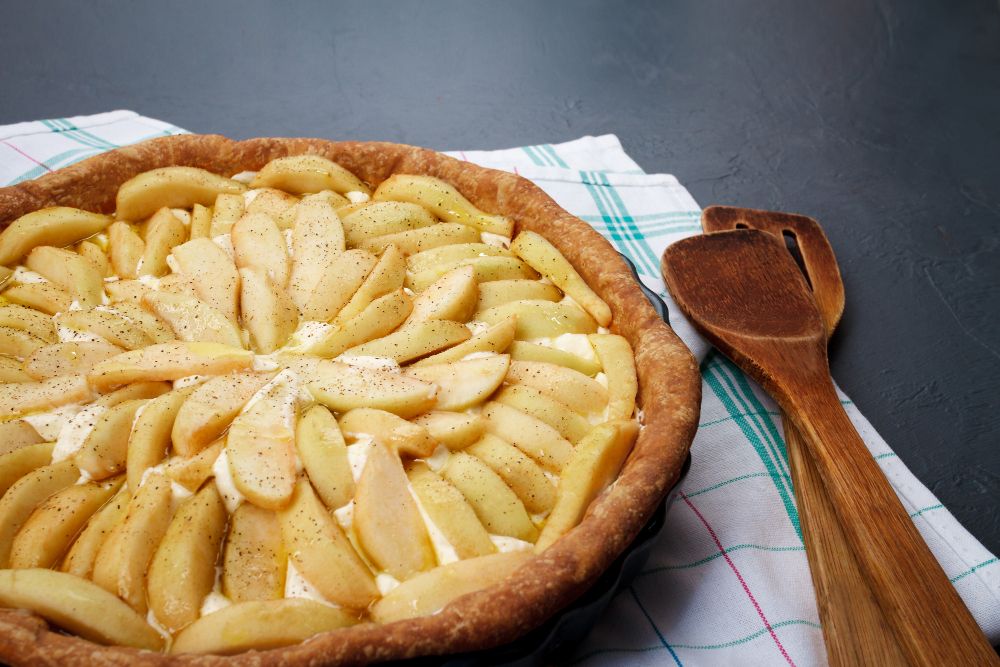 Resep Quince Frangipane Tart: Perpaduan Elegan Buah dan Kacang