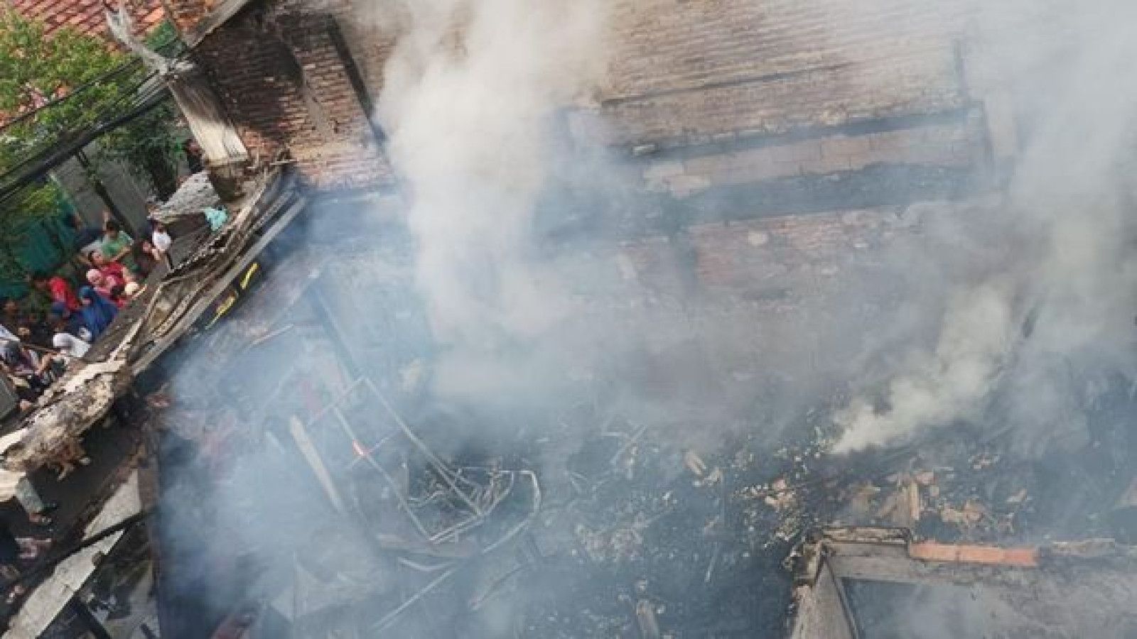 Laporan Lengkap Kebakaran di Jalan Bangka III: 16 Rumah Terbakar, Kerugian Rp 2,9 Miliar