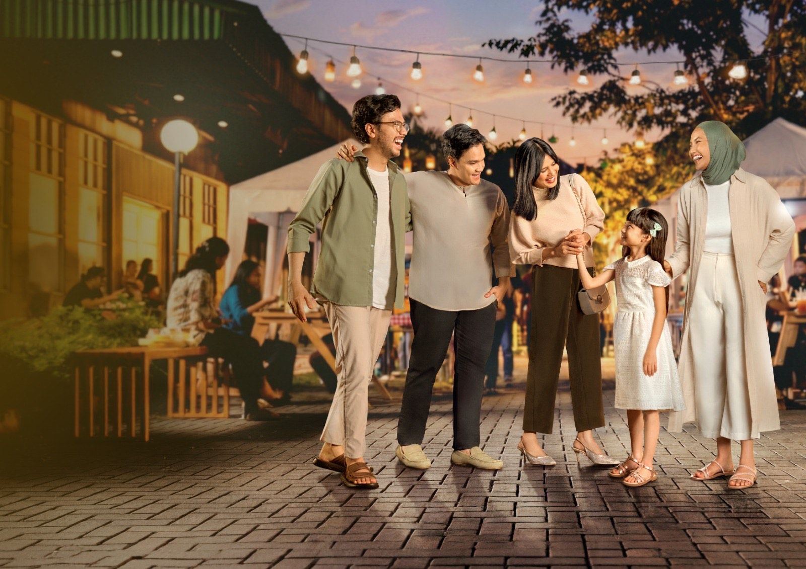 3 Gaya Sandal Kece yang Bikin OOTD Ramadan Makin On Point