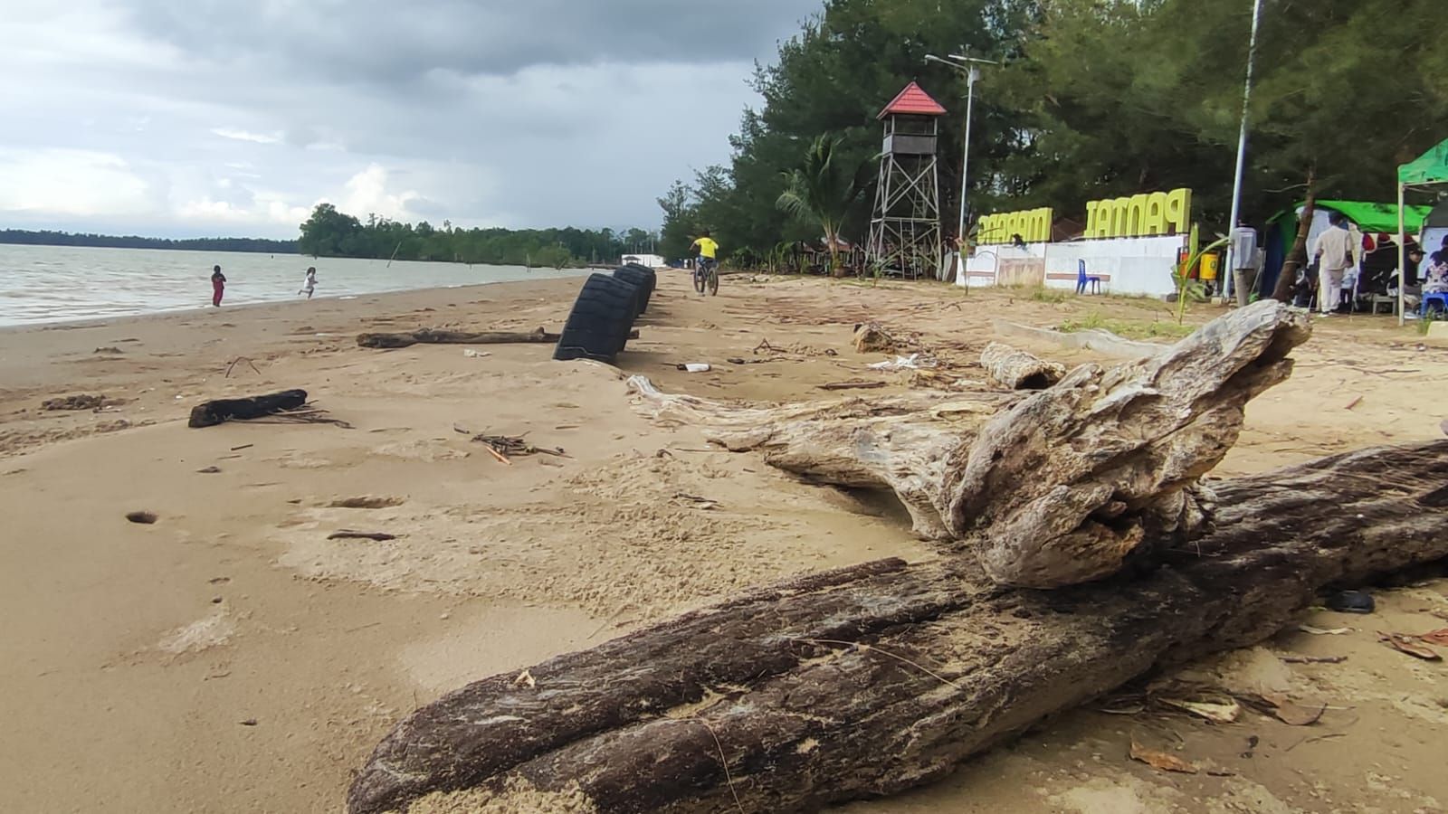 Liburan Keluarga Tak Harus Mahal, Pantai Marang Tawarkan Fasilitas Homestay Kekinian dengan Harga Ramah Kantong
