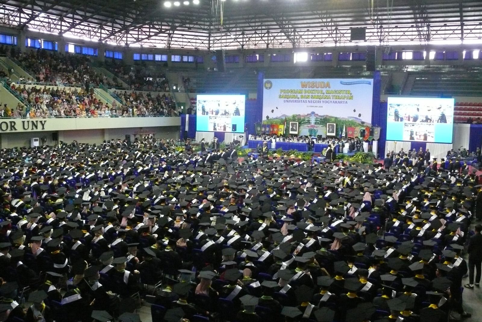 UNY Wisuda 1.566 Lulusan Hari Ini, 29 Raih Predikat Summa Cumlaude, Ratusan Wisudawan Berprestasi Internasional