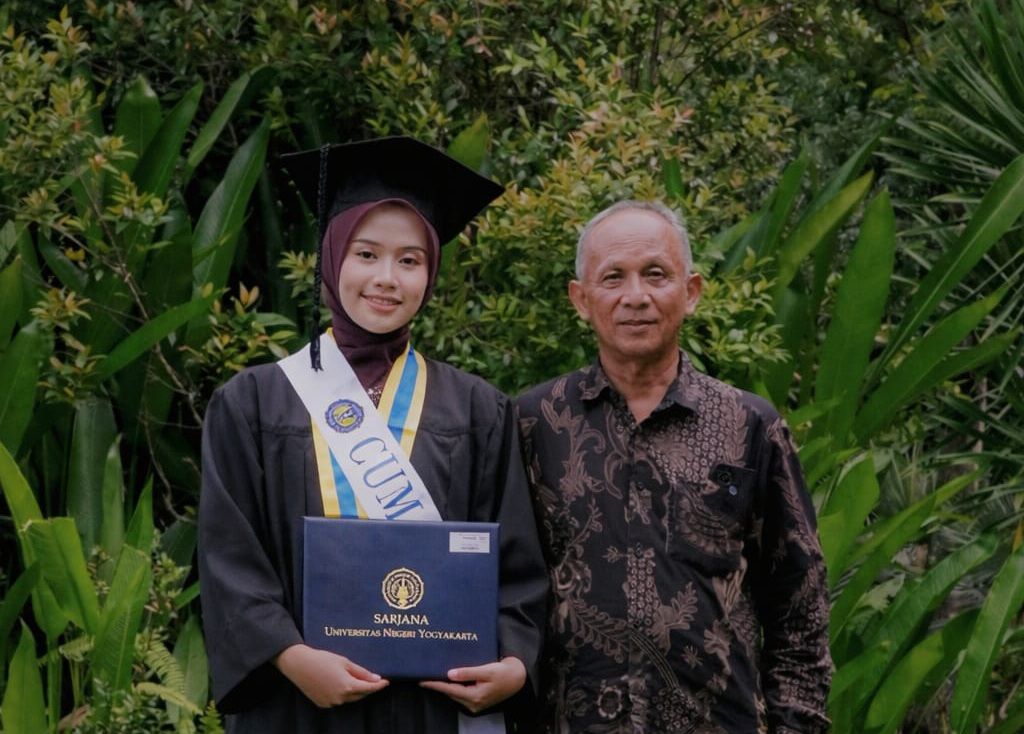 Cerita Desi Safitri Raih IPK Tertinggi Jenjang Sarjana UNY Hari Ini, Aktif Berorganisasi Hingga Kampus Mengajar