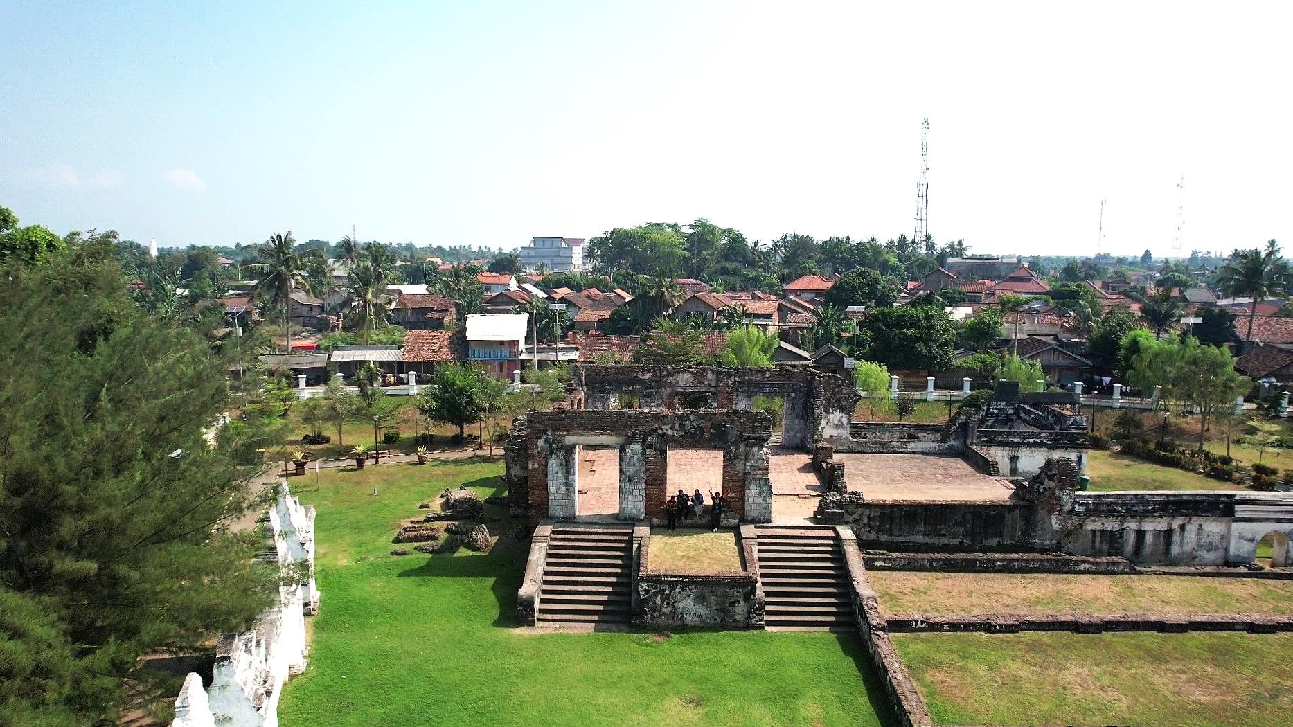 Reruntuhan Keraton Kaibon, Spot Foto Gratis Penuh Sejarah di Kota Serang