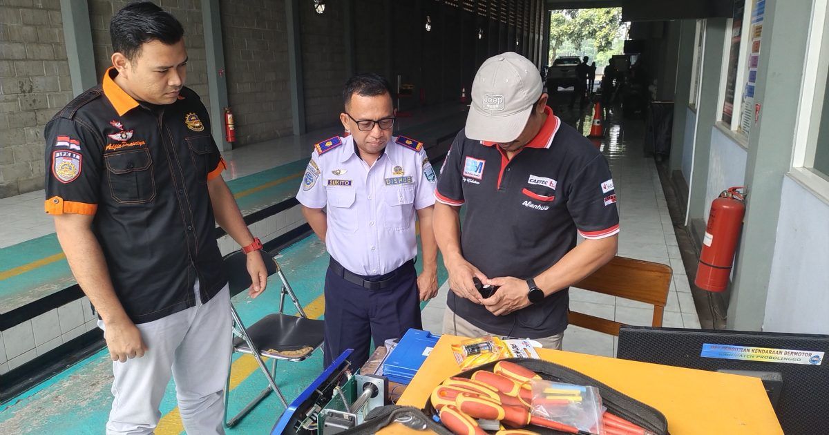 UPT Pengujian Kendaraan Bermotor Dishub Kabupaten Probolinggo Kalibrasi 14 Alat Uji, Pastikan Akurasi dan Tingkatkan Kepercayaan Masyarakat