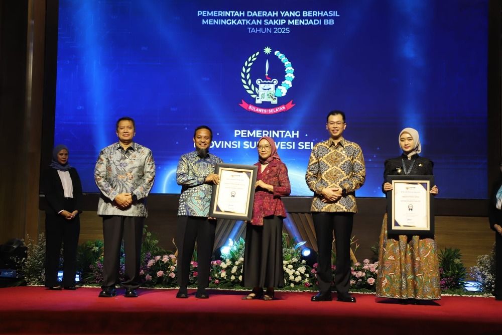 Sulsel Masuk 2 Provinsi Terbaik Nilai SAKIP 2025, Andi Sudirman: Kinerja OPD Kita Solid