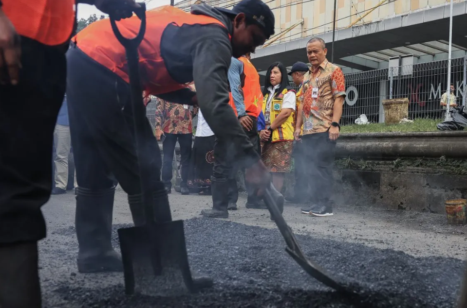 Pemprov Jateng Kebut Perbaikan Jalan Jelang Lebaran 2026, 106 Paket Senilai Rp676 Miliar Rampung