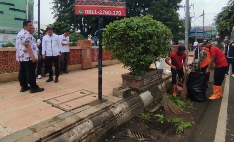 Bupati Kudus Pimpin Langsung Gerakan Pungut Sampah Wujudkan Kota ASRI