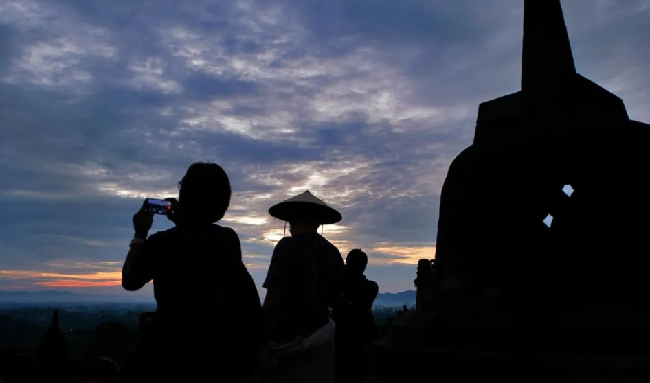 Candi Borobudur Siapkan Promo Sunrise–Sunset untuk Rayakan Imlek 2577
