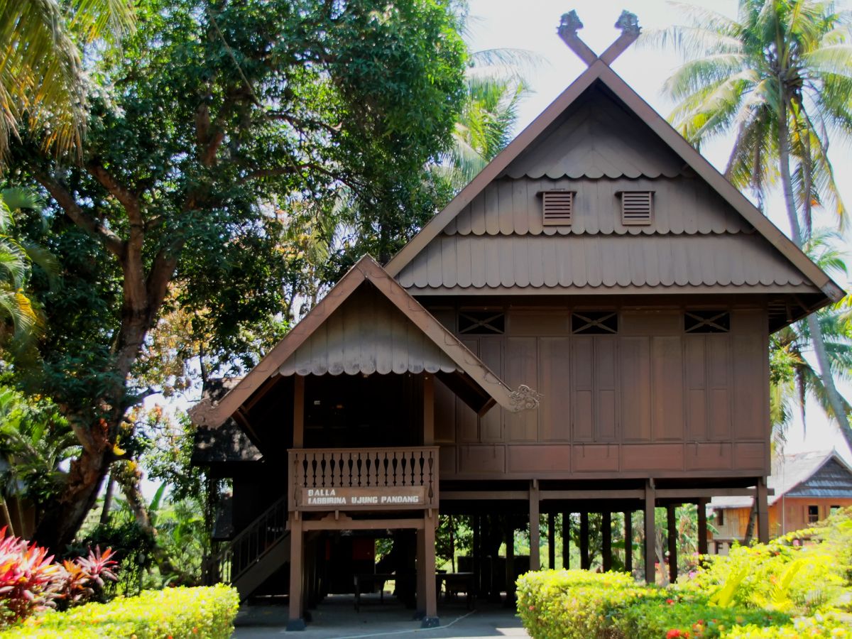 Mengenal 7 Rumah Adat Sulawesi Selatan yang Memiliki Nilai Filosofis yang Tinggi