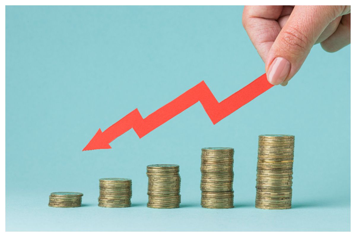 Devaluasi Itu Apa Sih? Ini Dampak dan Contohnya di Indonesia yang Jarang Dibahas